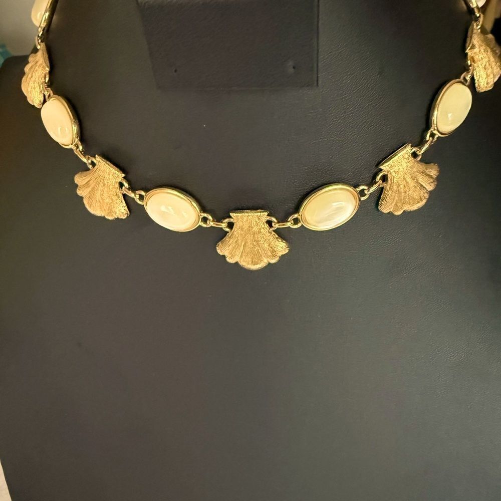 Vintage Monet Rare Runway Necklace with Faux Moonstone & Textured Gilt Seashells - Picture 2 of 7